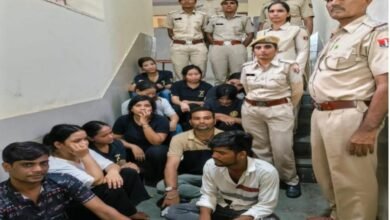 जोधपुर पुलिस पश्चिम द्वारा वन मोर स्पा पर कार्रवाही करते हुए कुल 11 लोगों को किया गिरफ्तार